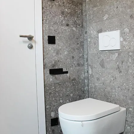 度假居 Schubert Am Woerthersee